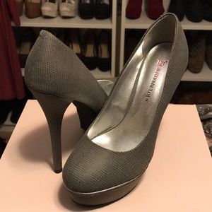 Grey platform heel